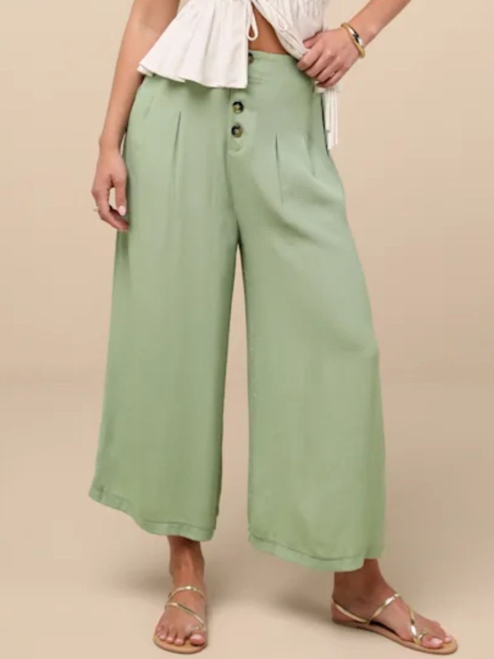 Like new! Lulu’s High-Waist Wide-Leg Crop Pants in Sage Green